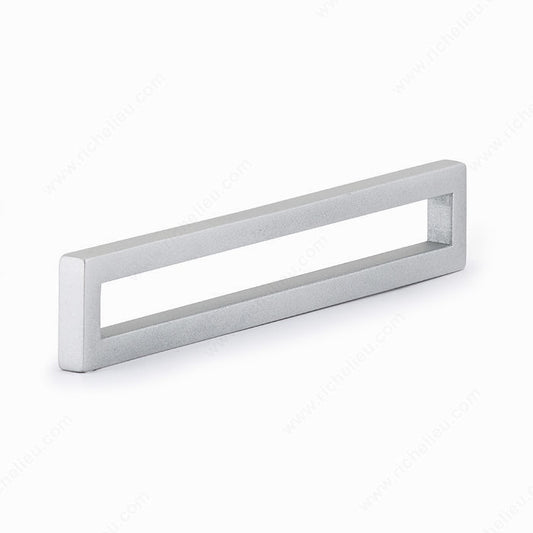 Richelieu 6-5/6'' Modern Metal Pull - 3124 - Matte Chrome 