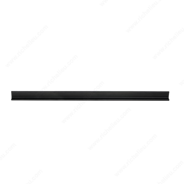 Richelieu 18-7/8'' Modern Metal Pull - 5854 Matte Black 